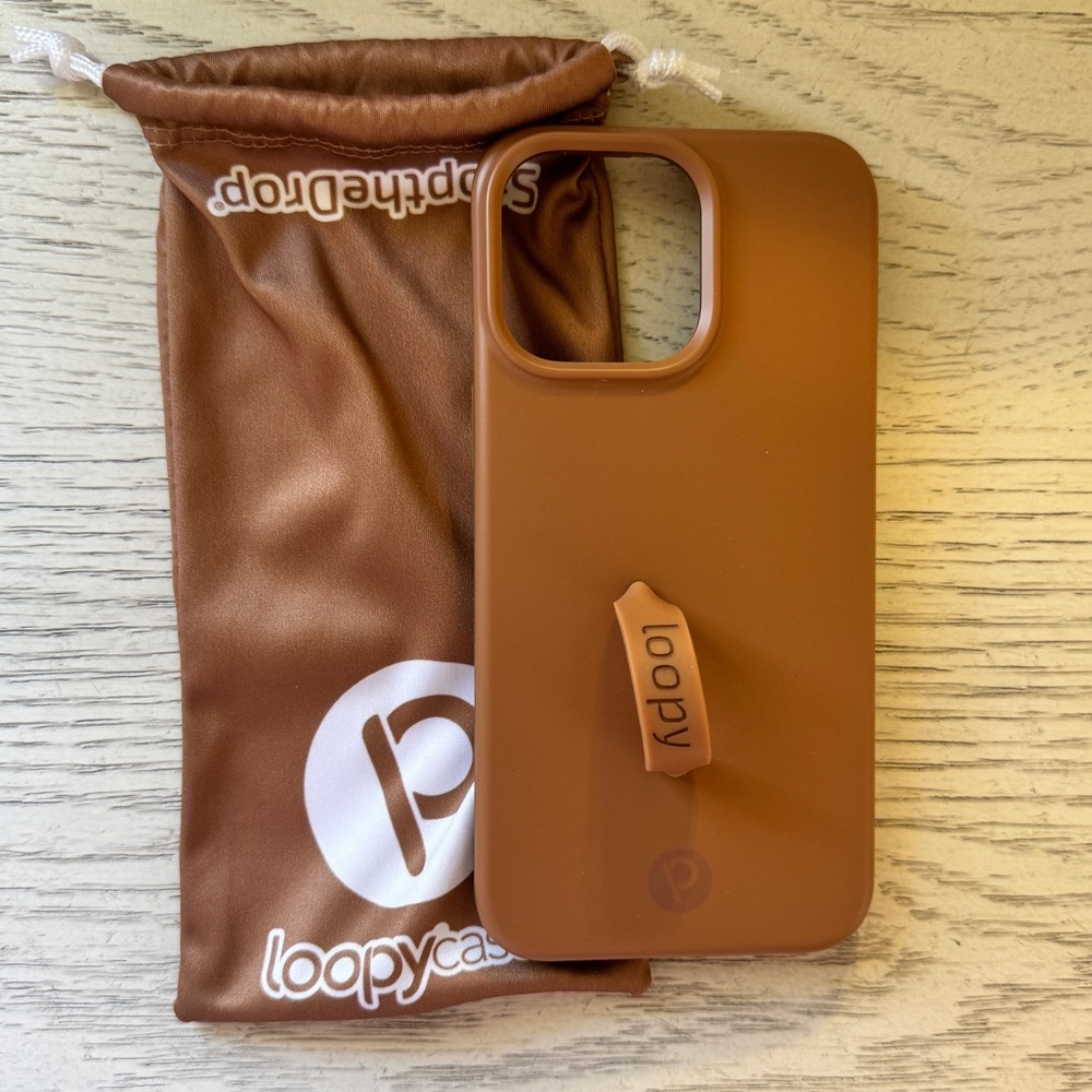 Saddle Brown iPhone 15 Pro Max Loopy Case🤎